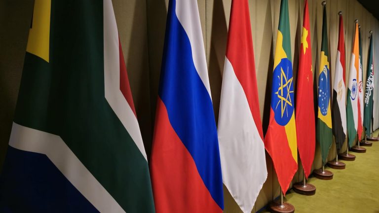 Tensão entre Irã e Israel deve ser tema central na Cúpula dos BRICS no Rio de Janeiro
