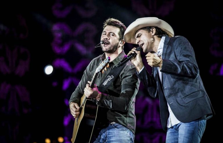 Multidão Lota Arena para Show Gratuito de Jads & Jadson na Semana do Cavalo em Rondonópolis